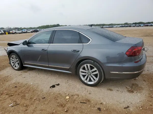 1VWCT7A39HC071596 2017 VOLKSWAGEN PASSAT - Image 2