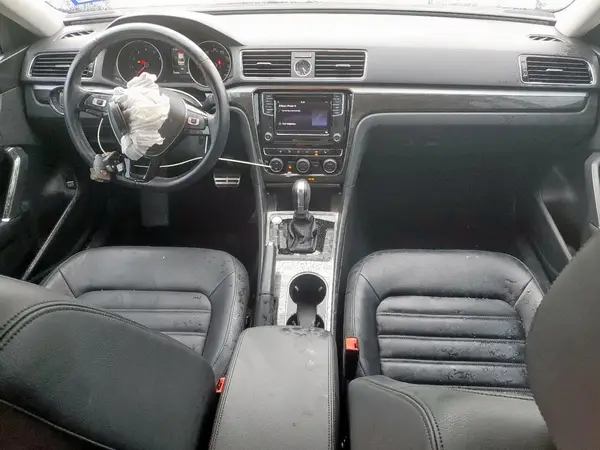 1VWCT7A39HC071596 2017 VOLKSWAGEN PASSAT - Image 8