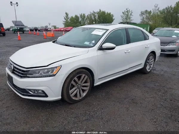 1VWCT7A39HC074398 2017 VOLKSWAGEN PASSAT - Image 2