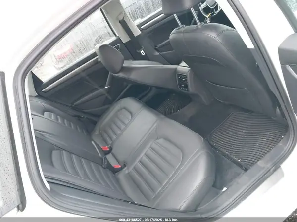 1VWCT7A39HC074398 2017 VOLKSWAGEN PASSAT - Image 8