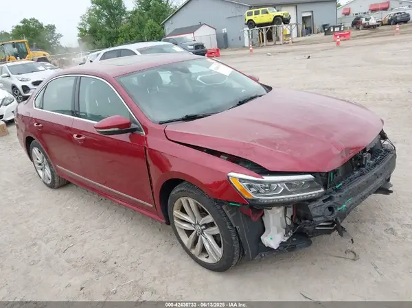 1VWCT7A39HC075437 2017 VOLKSWAGEN PASSAT - Image 1