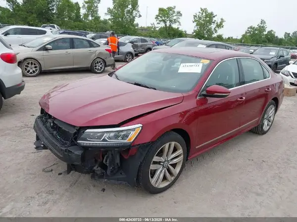 1VWCT7A39HC075437 2017 VOLKSWAGEN PASSAT - Image 2