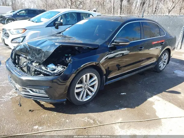 1VWCT7A3XGC040677 2016 VOLKSWAGEN PASSAT - Image 2