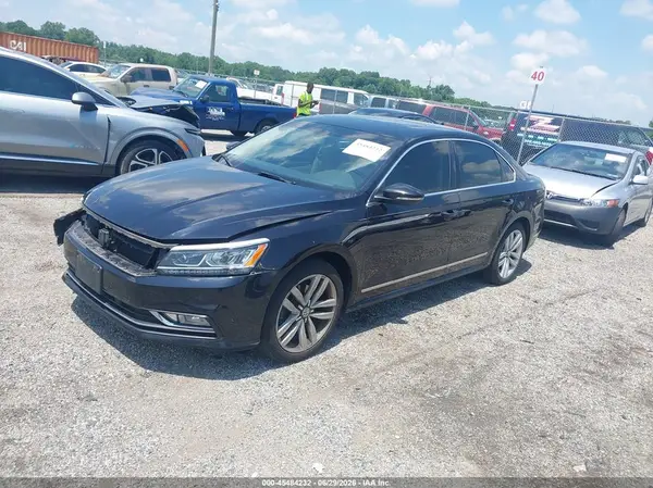 1VWCT7A3XHC029860 2017 VOLKSWAGEN PASSAT - Image 2