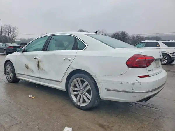1VWCT7A3XHC044116 2017 VOLKSWAGEN PASSAT - Image 2