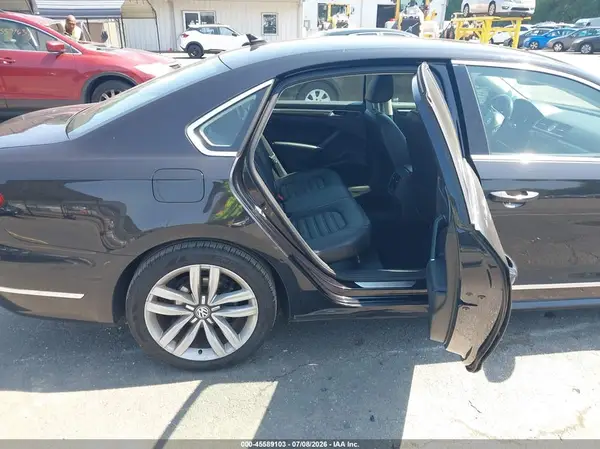 1VWCT7A3XHC057884 2017 VOLKSWAGEN PASSAT - Image 8