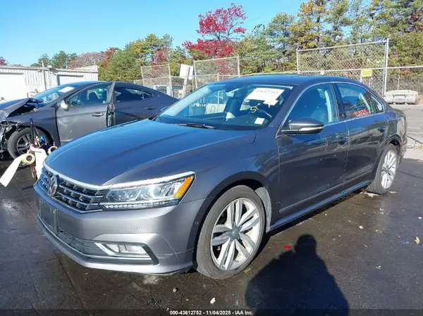 1VWCT7A3XHC057934 2017 VOLKSWAGEN PASSAT - Image 2