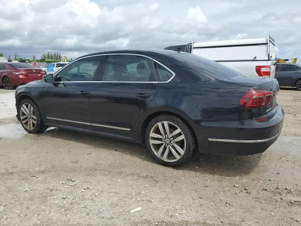 1VWCT7A3XHC060221 2017 VOLKSWAGEN PASSAT - Image 2