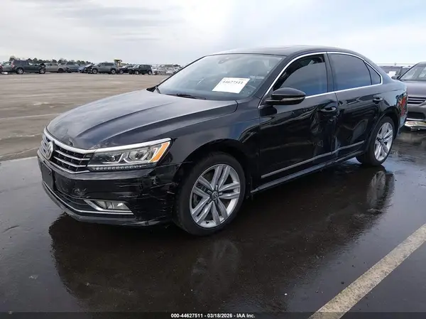 1VWCT7A3XHC071445 2017 VOLKSWAGEN PASSAT - Image 2