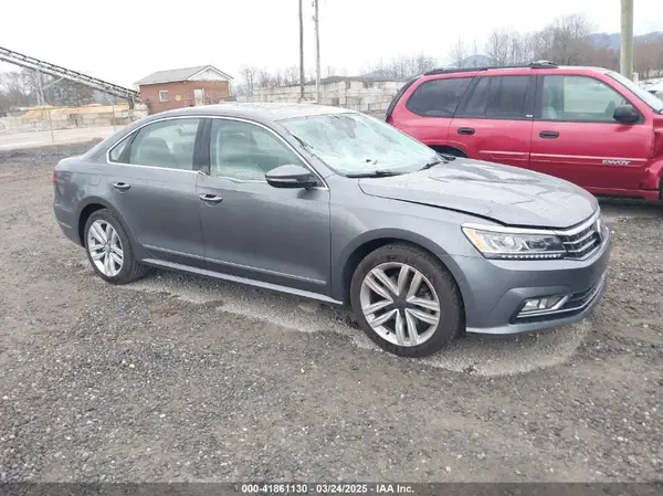 1VWCT7A3XHC074040 2017 VOLKSWAGEN PASSAT - Image 1