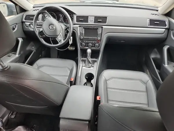 1VWDT7A30HC000257 2017 VOLKSWAGEN PASSAT - Image 8