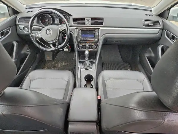 1VWDT7A30HC001599 2017 VOLKSWAGEN PASSAT - Image 8