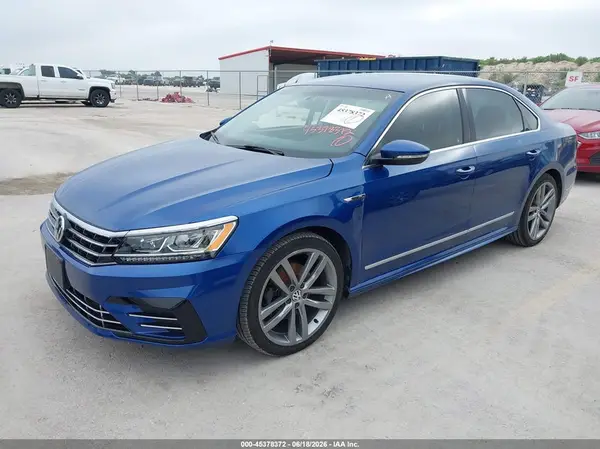 1VWDT7A30HC002459 2017 VOLKSWAGEN PASSAT - Image 2