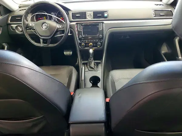 1VWDT7A30HC007774 2017 VOLKSWAGEN PASSAT - Image 8