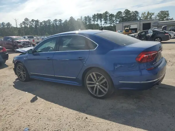 1VWDT7A30HC013235 2017 VOLKSWAGEN PASSAT - Image 2