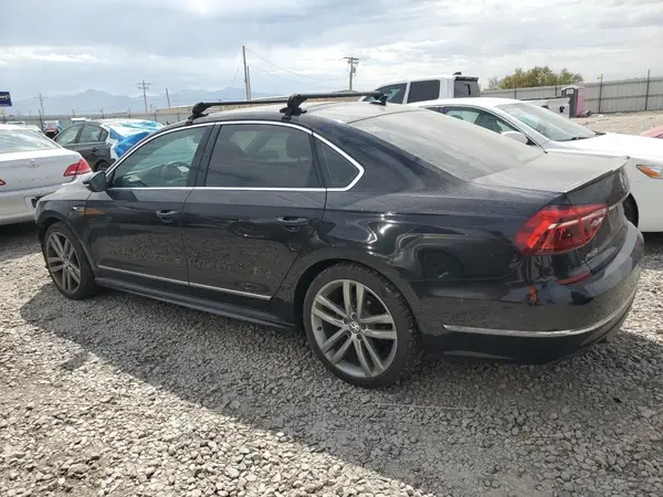 1VWDT7A30HC018631 2017 VOLKSWAGEN PASSAT - Image 2