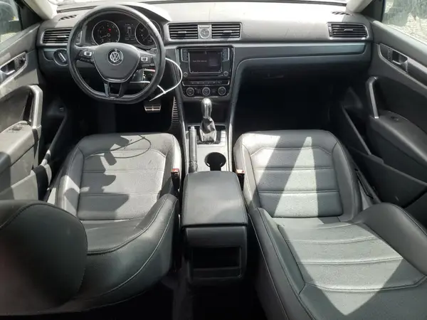 1VWDT7A30HC018631 2017 VOLKSWAGEN PASSAT - Image 8