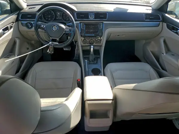 1VWDT7A30HC028320 2017 VOLKSWAGEN PASSAT - Image 8