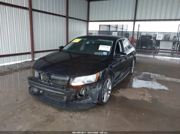 1VWDT7A30HC033050 2017 VOLKSWAGEN PASSAT - Image 2