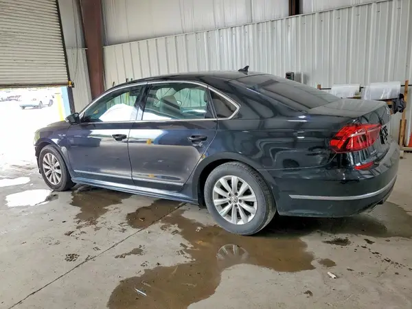 1VWDT7A30HC035509 2017 VOLKSWAGEN PASSAT - Image 2