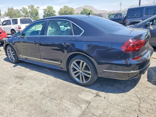 1VWDT7A30HC035591 2017 VOLKSWAGEN PASSAT - Image 2