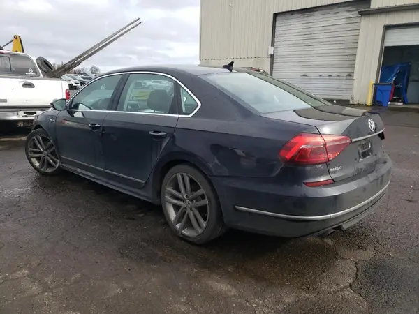 1VWDT7A30HC037101 2017 VOLKSWAGEN PASSAT - Image 2