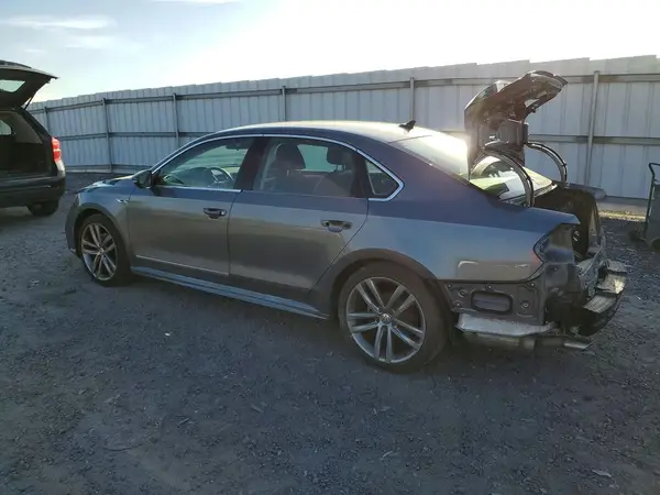 1VWDT7A30HC037227 2017 VOLKSWAGEN PASSAT - Image 2
