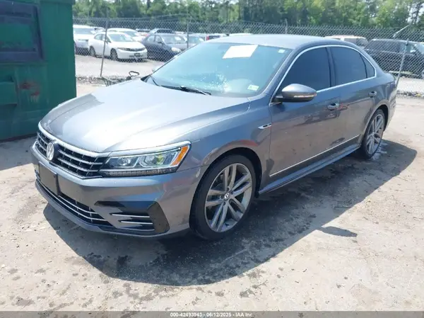 1VWDT7A30HC037681 2017 VOLKSWAGEN PASSAT - Image 2