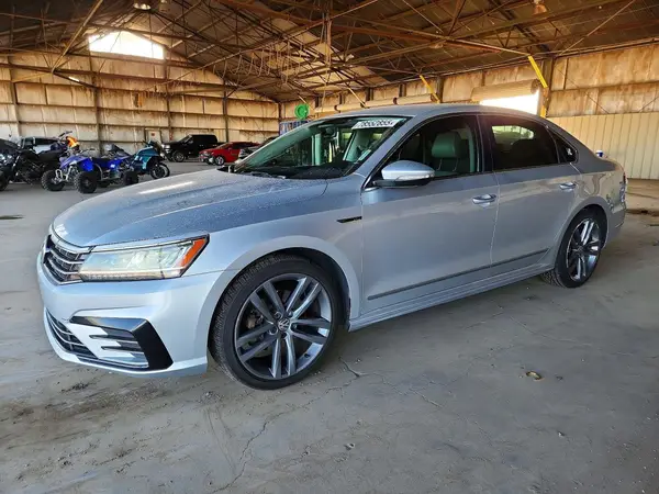 1VWDT7A30HC038667 2017 VOLKSWAGEN PASSAT - Image 1