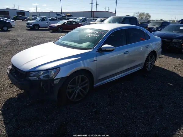 1VWDT7A30HC041701 2017 VOLKSWAGEN PASSAT - Image 2