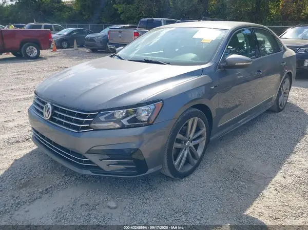 1VWDT7A30HC042217 2017 VOLKSWAGEN PASSAT - Image 2