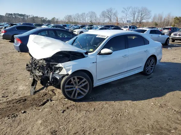 1VWDT7A30HC044243 2017 VOLKSWAGEN PASSAT - Image 1
