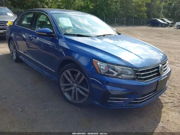 1VWDT7A30HC044629 2017 VOLKSWAGEN PASSAT - Image 1