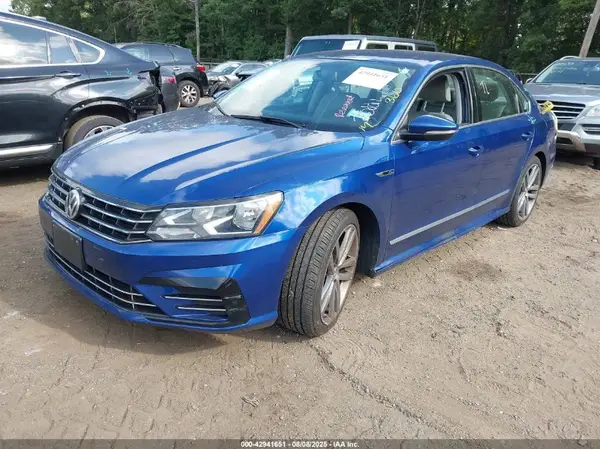 1VWDT7A30HC044629 2017 VOLKSWAGEN PASSAT - Image 2