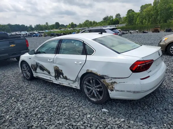 1VWDT7A30HC044887 2017 VOLKSWAGEN PASSAT - Image 2