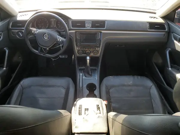 1VWDT7A30HC046056 2017 VOLKSWAGEN PASSAT - Image 8