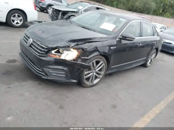 1VWDT7A30HC048177 2017 VOLKSWAGEN PASSAT - Image 2