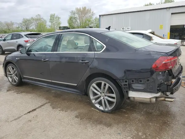 1VWDT7A30HC048700 2017 VOLKSWAGEN PASSAT - Image 2