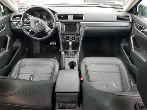 1VWDT7A30HC052195 2017 VOLKSWAGEN PASSAT - Image 8