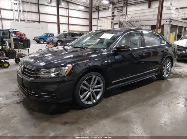 1VWDT7A30HC055100 2017 VOLKSWAGEN PASSAT - Image 2