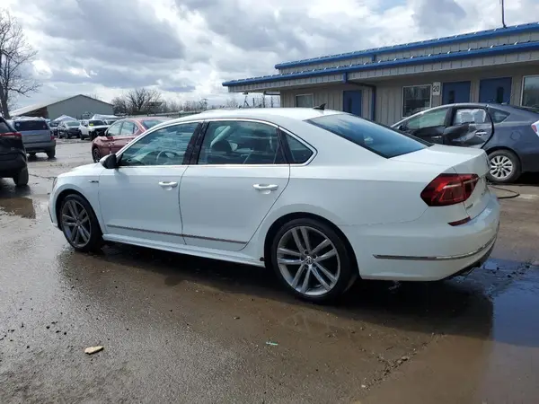 1VWDT7A30HC055517 2017 VOLKSWAGEN PASSAT - Image 2