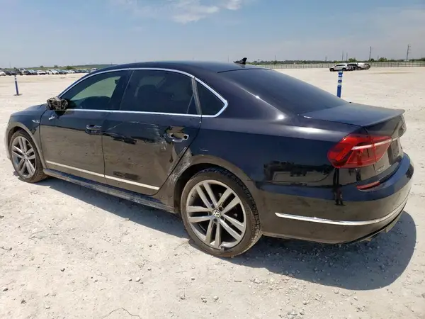 1VWDT7A30HC059518 2017 VOLKSWAGEN PASSAT - Image 2
