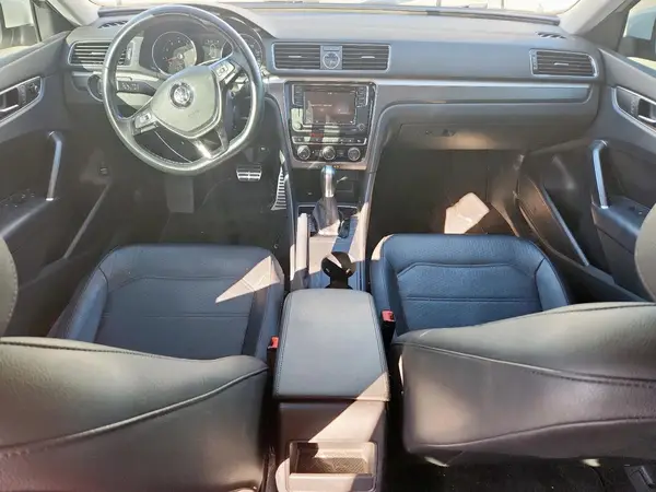 1VWDT7A30HC061799 2017 VOLKSWAGEN PASSAT - Image 8