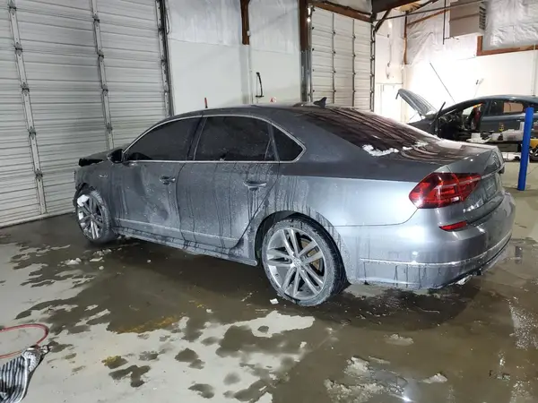 1VWDT7A30HC062600 2017 VOLKSWAGEN PASSAT - Image 2