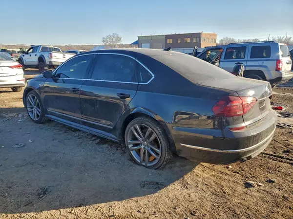 1VWDT7A30HC070227 2017 VOLKSWAGEN PASSAT - Image 2
