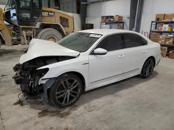 1VWDT7A30HC082331 2017 VOLKSWAGEN PASSAT - Image 1