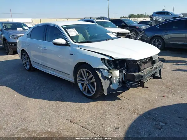 1VWDT7A31HC000509 2017 VOLKSWAGEN PASSAT - Image 1
