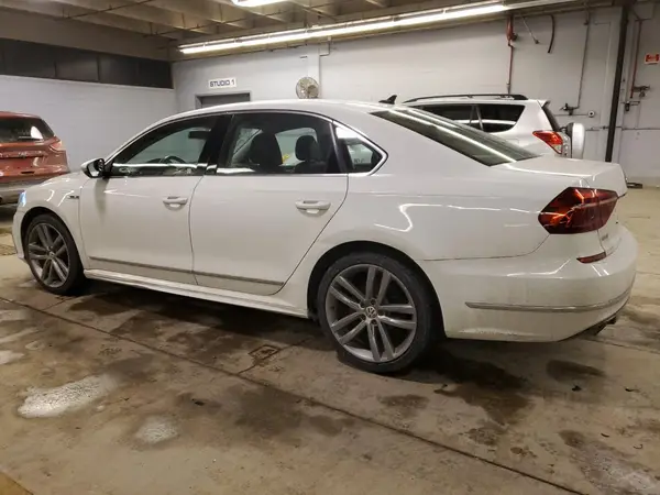 1VWDT7A31HC003507 2017 VOLKSWAGEN PASSAT - Image 2