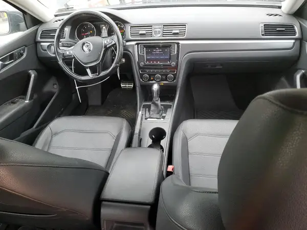 1VWDT7A31HC009470 2017 VOLKSWAGEN PASSAT - Image 8