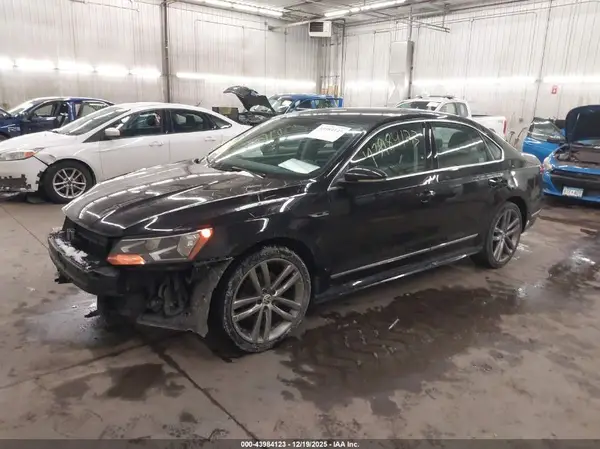 1VWDT7A31HC009727 2017 VOLKSWAGEN PASSAT - Image 2